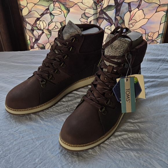 Toms Shoes - TOMS womens Brown mesa Lace-Up Boots